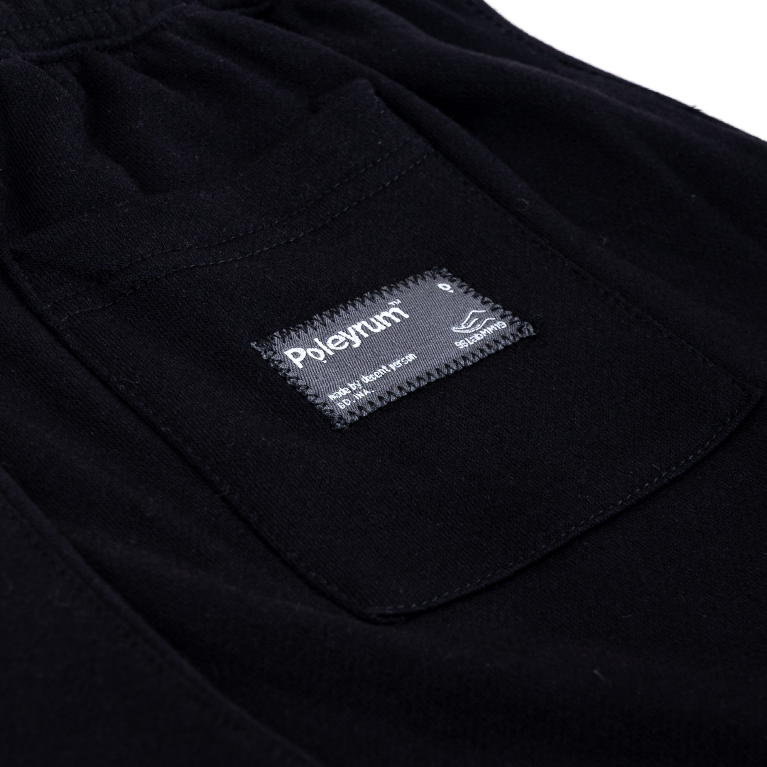 Poleyrum Korte Shorts - Black - Image 3